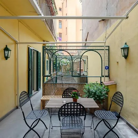 Cozy With Private Garden At Spanishsteps דירה