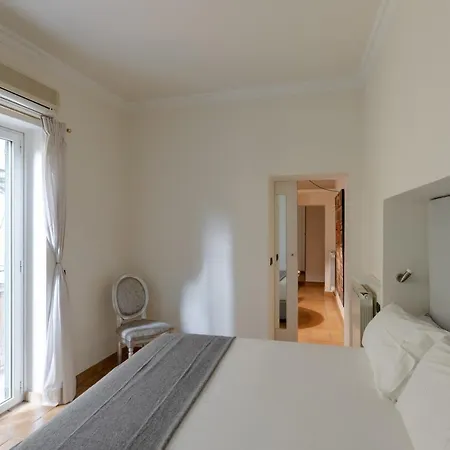 Cozy With Private Garden At Spanishsteps