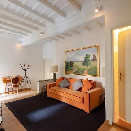 Cozy With Private Garden At Spanishsteps Apartamento