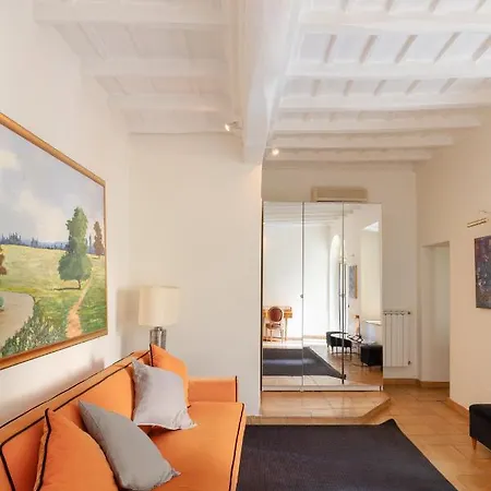 Cozy With Private Garden At Spanishsteps