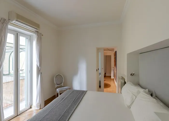 Cozy With Private Garden At Spanishsteps