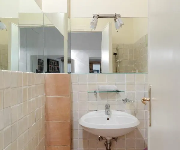 Cozy With Private Garden At Spanishsteps Roma