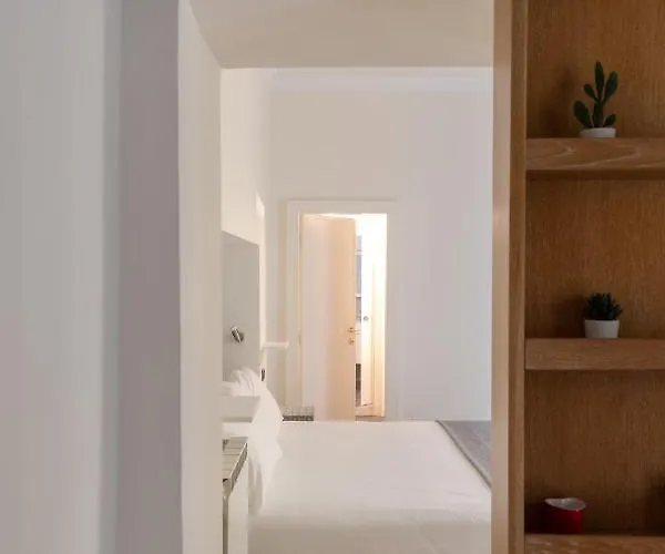 Cozy With Private Garden At Spanishsteps Appartamento *